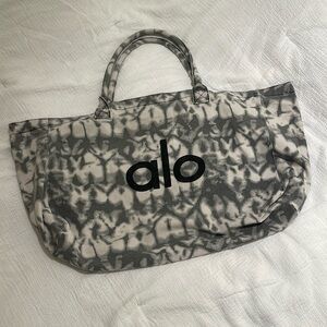 alo tote bag